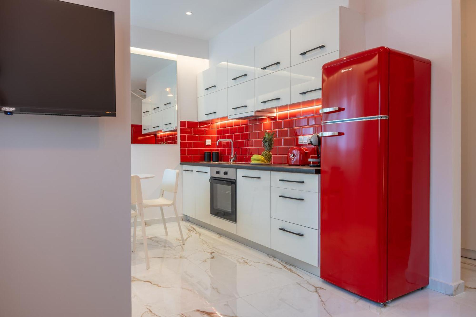 Marilouiz Appartement Kalamáta Buitenkant foto